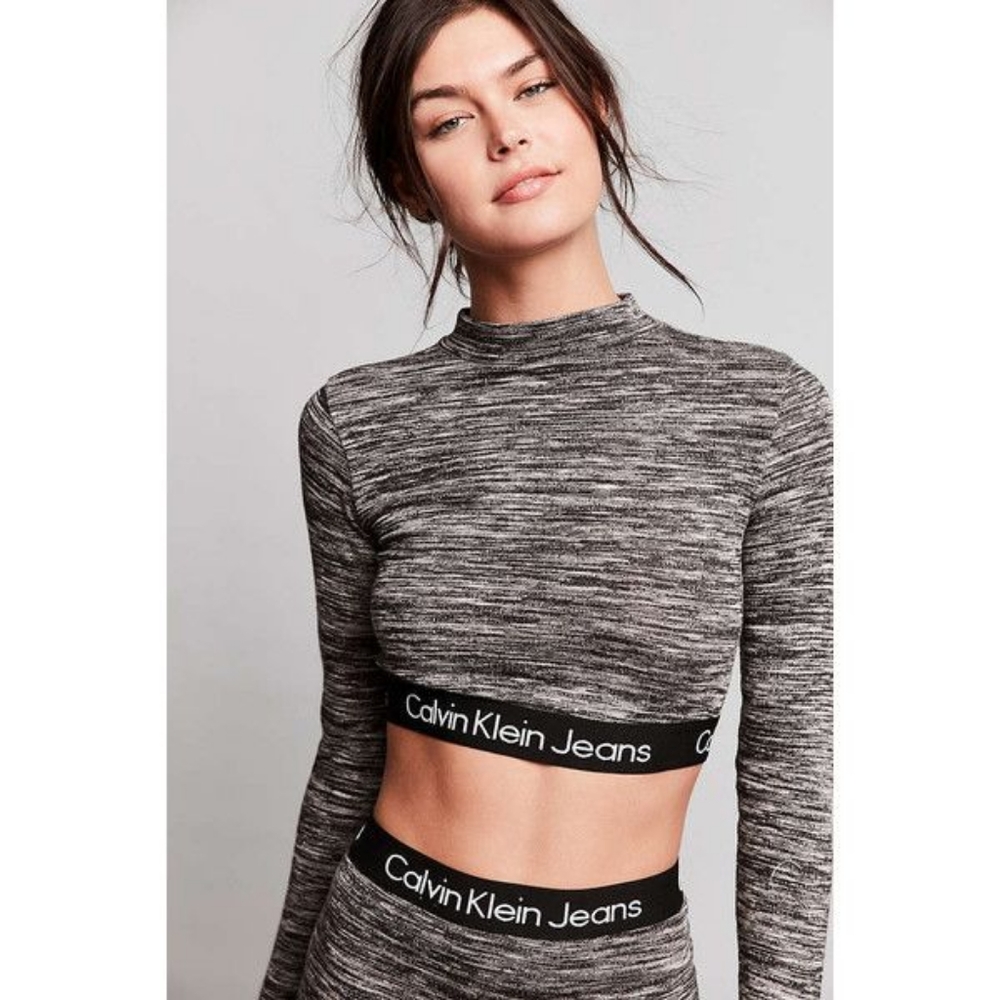 Calvin Klein Crop Top